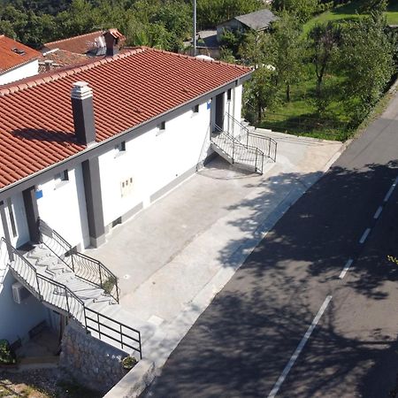 Apartments Ema Ловран Экстерьер фото