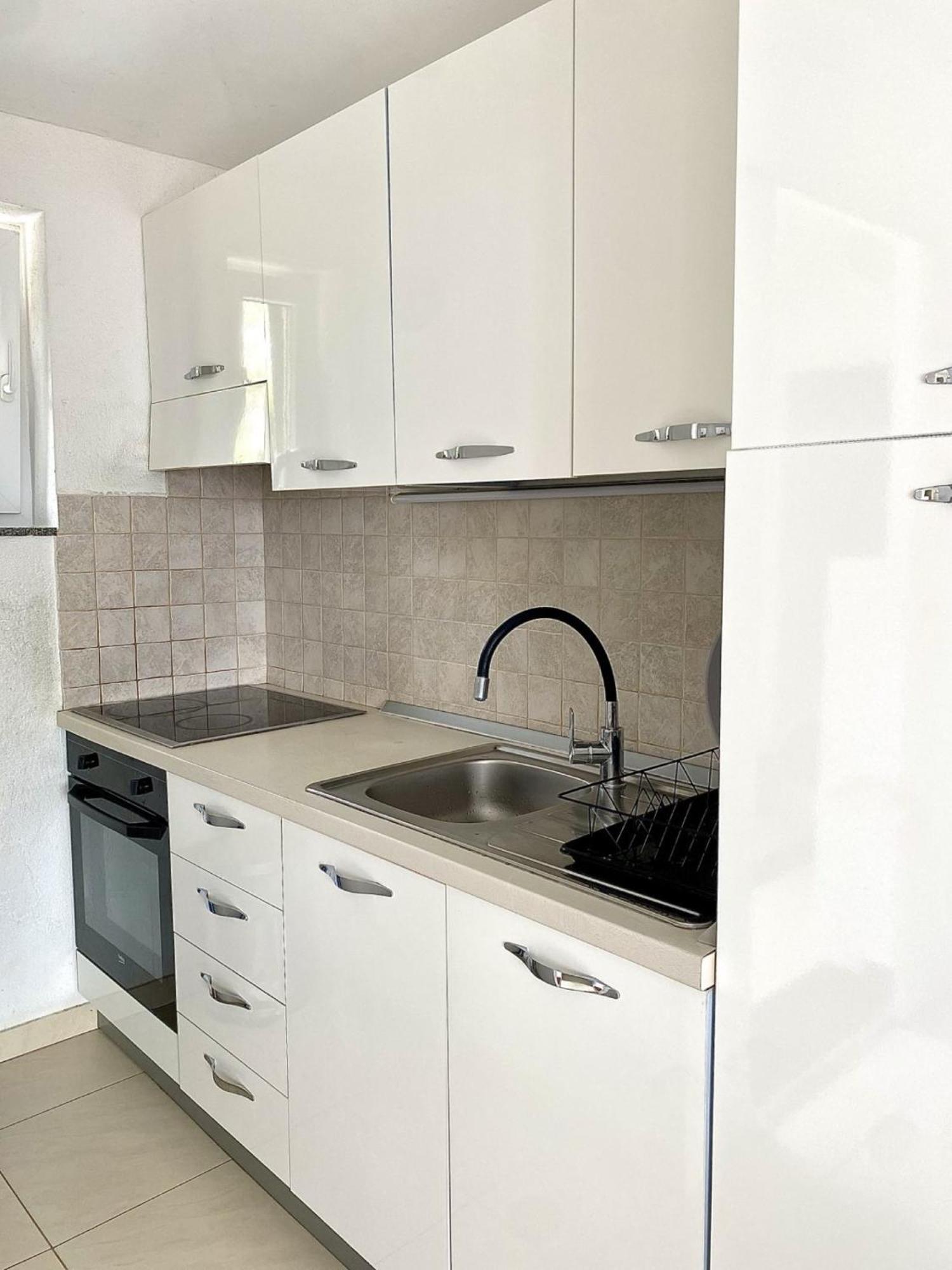 Apartments Ema Ловран Экстерьер фото