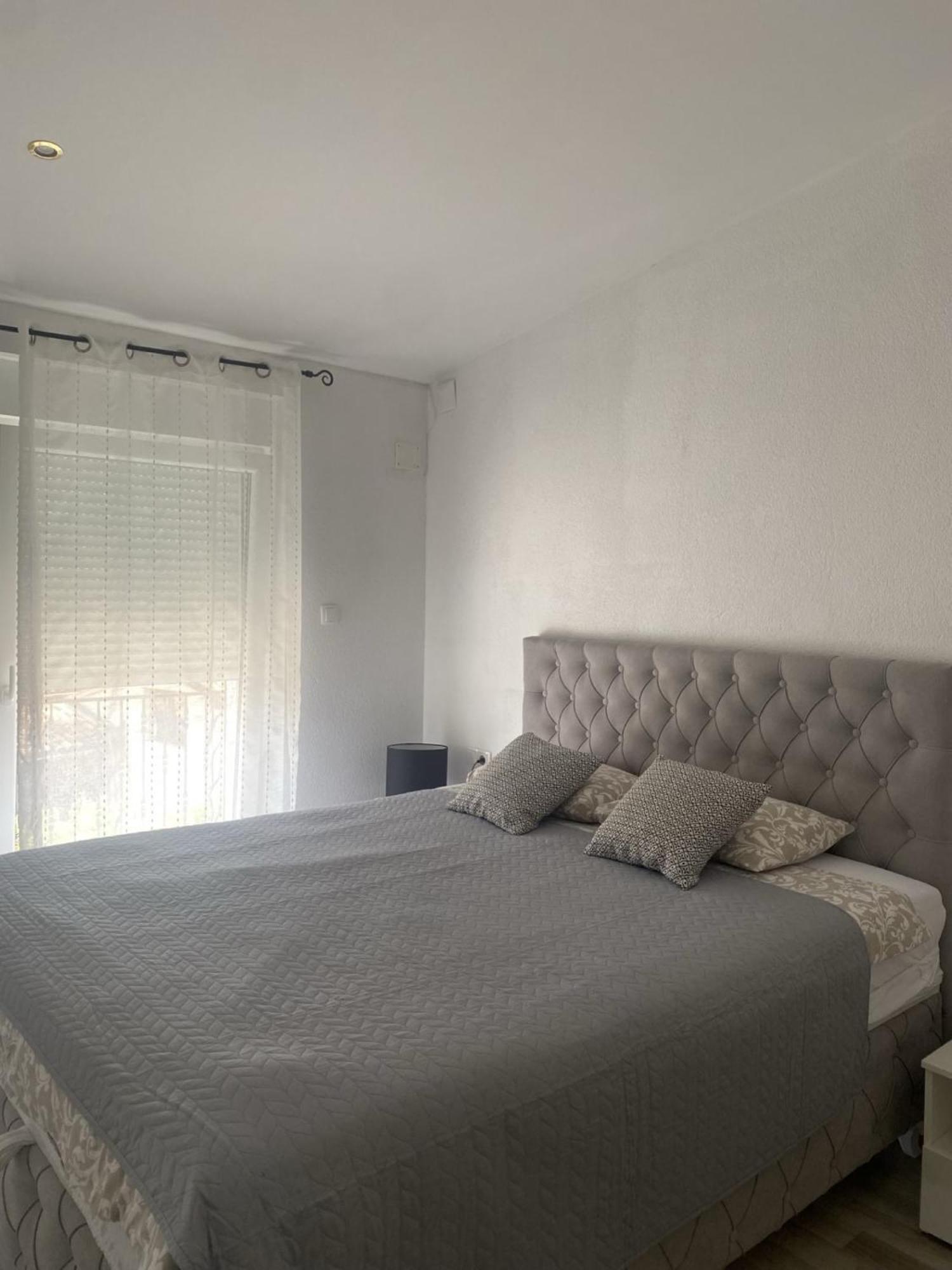 Apartments Ema Ловран Экстерьер фото