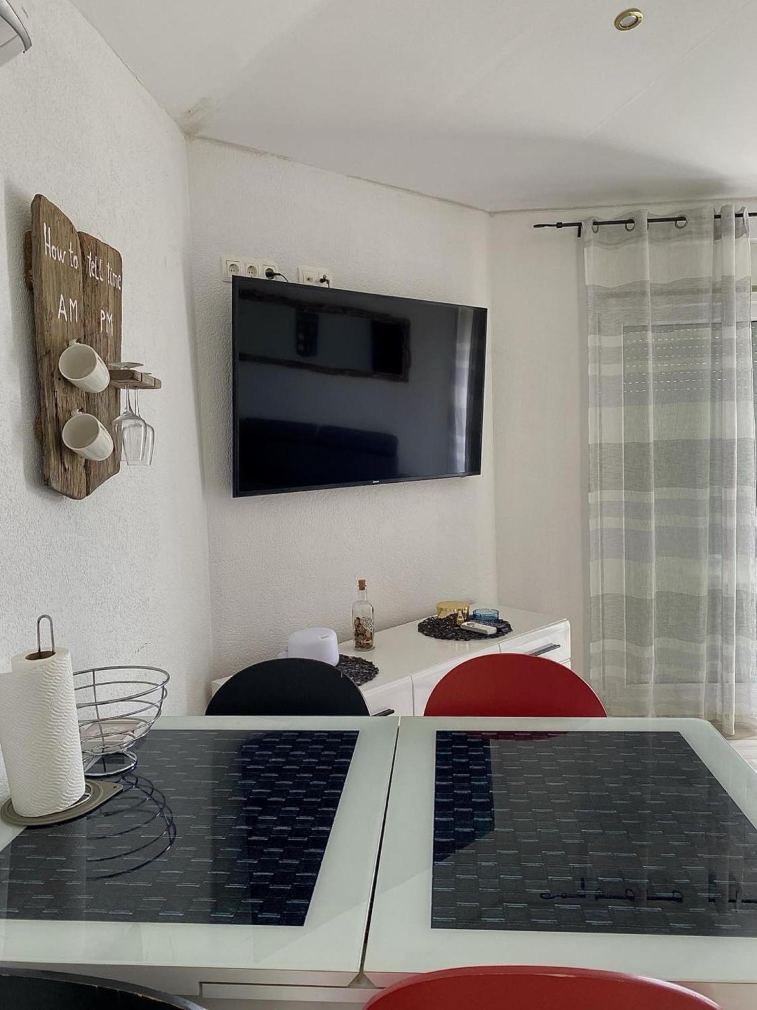 Apartments Ema Ловран Экстерьер фото