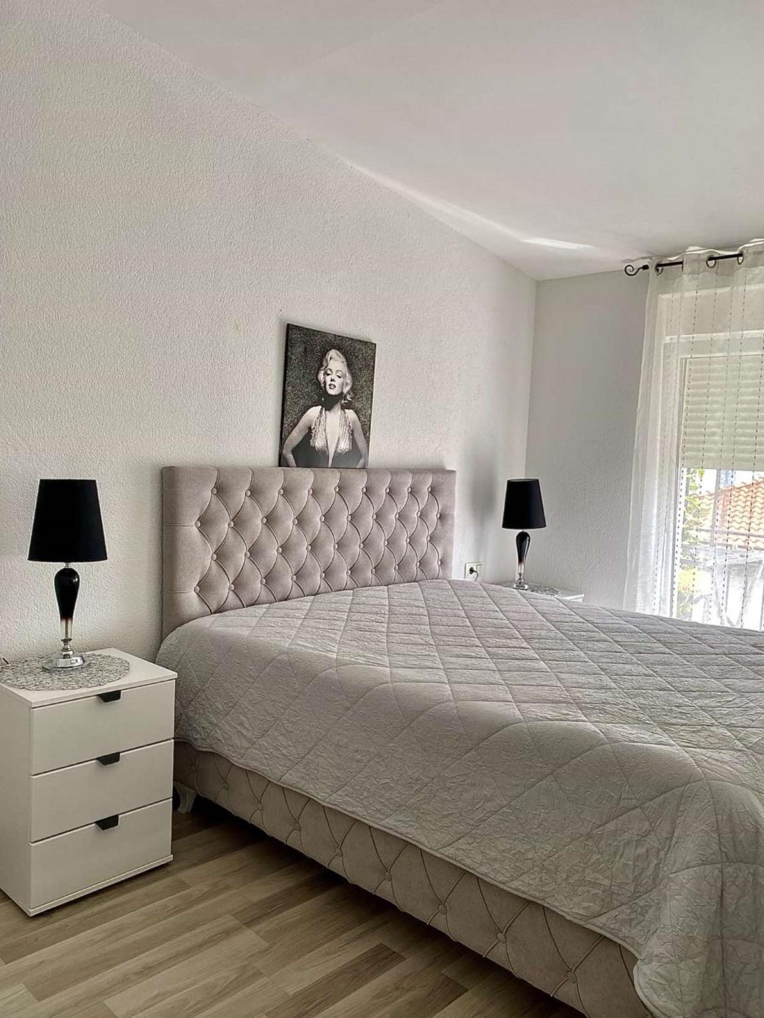 Apartments Ema Ловран Экстерьер фото